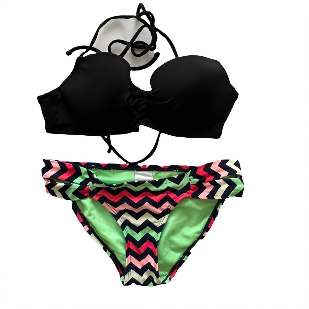 Xhilaration Women’s Two Piece Bathing Suit Size XS